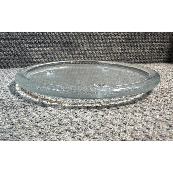 8" Frosted Textured Candle Plate For Pillar Candles - Picture 2 of 6